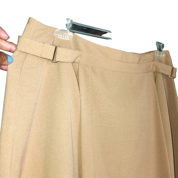 Worthington, Women's Carmel color faux wrap skirt, w/hardware at waist, Size 18 - Picture 7 of 12